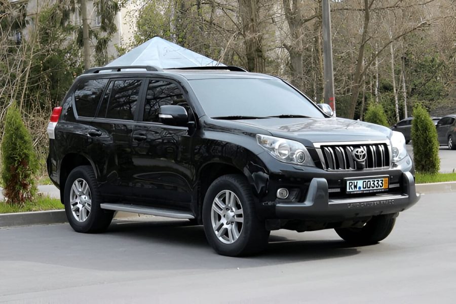 TOYOTA Land Cruiser Prado