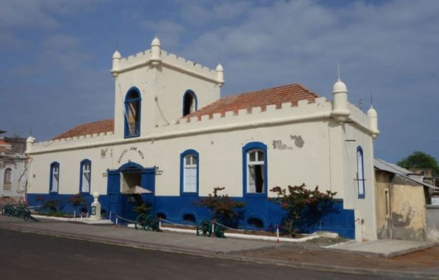 Praia: Passeio Turístico Guiado pela Cidade