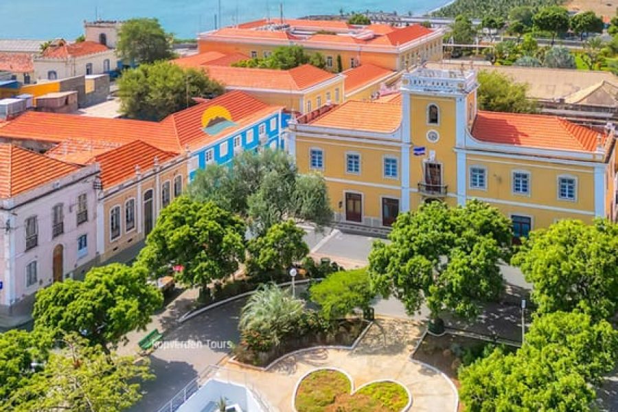 Passeio cultural na Ilha de Santiago